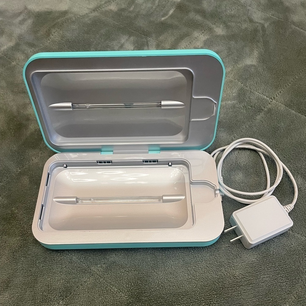 Phone soap model model no.500-6 UV sanitizer for cell phones, keys, credit cards